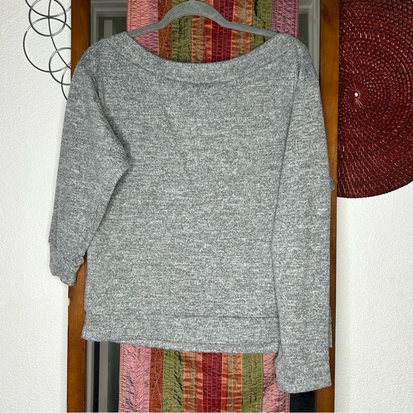 Lulus Cozy Days Heather Gray Asymmetrical Off the Shoulder Fleece Top size Small - Picture 7 of 7